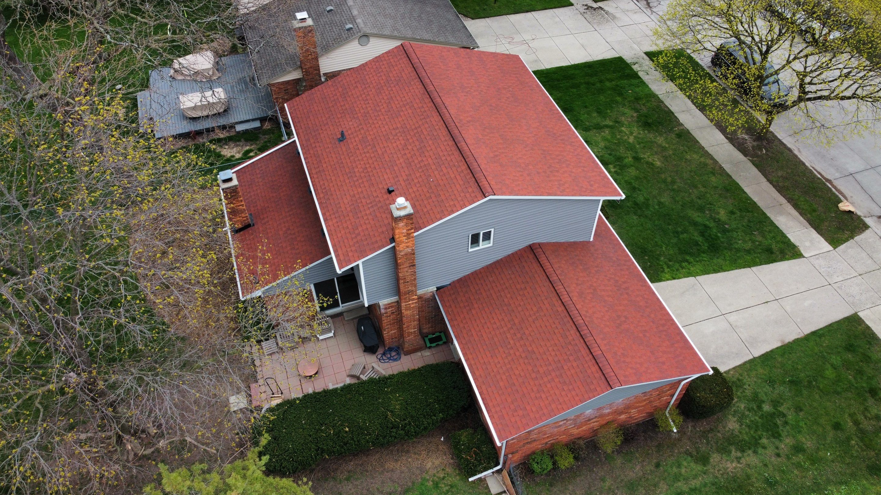 Vinyl Siding Replacement - Private Residence  by Bloomfield Construction & Restoration