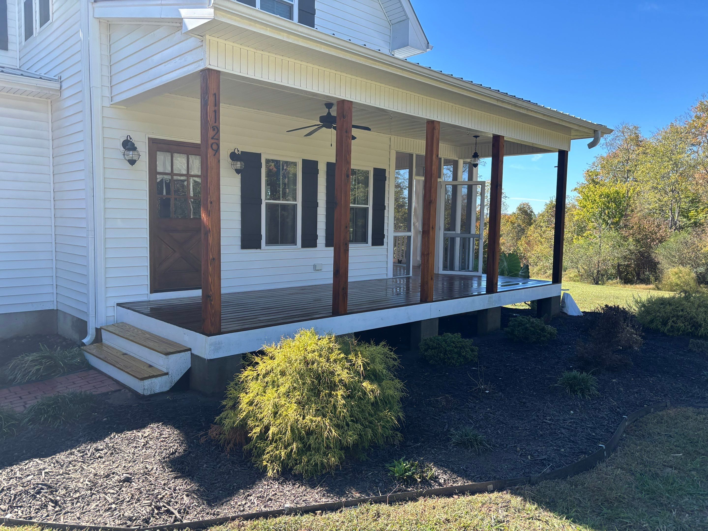 Wood Deck using Wood Sealant by DuraSeal