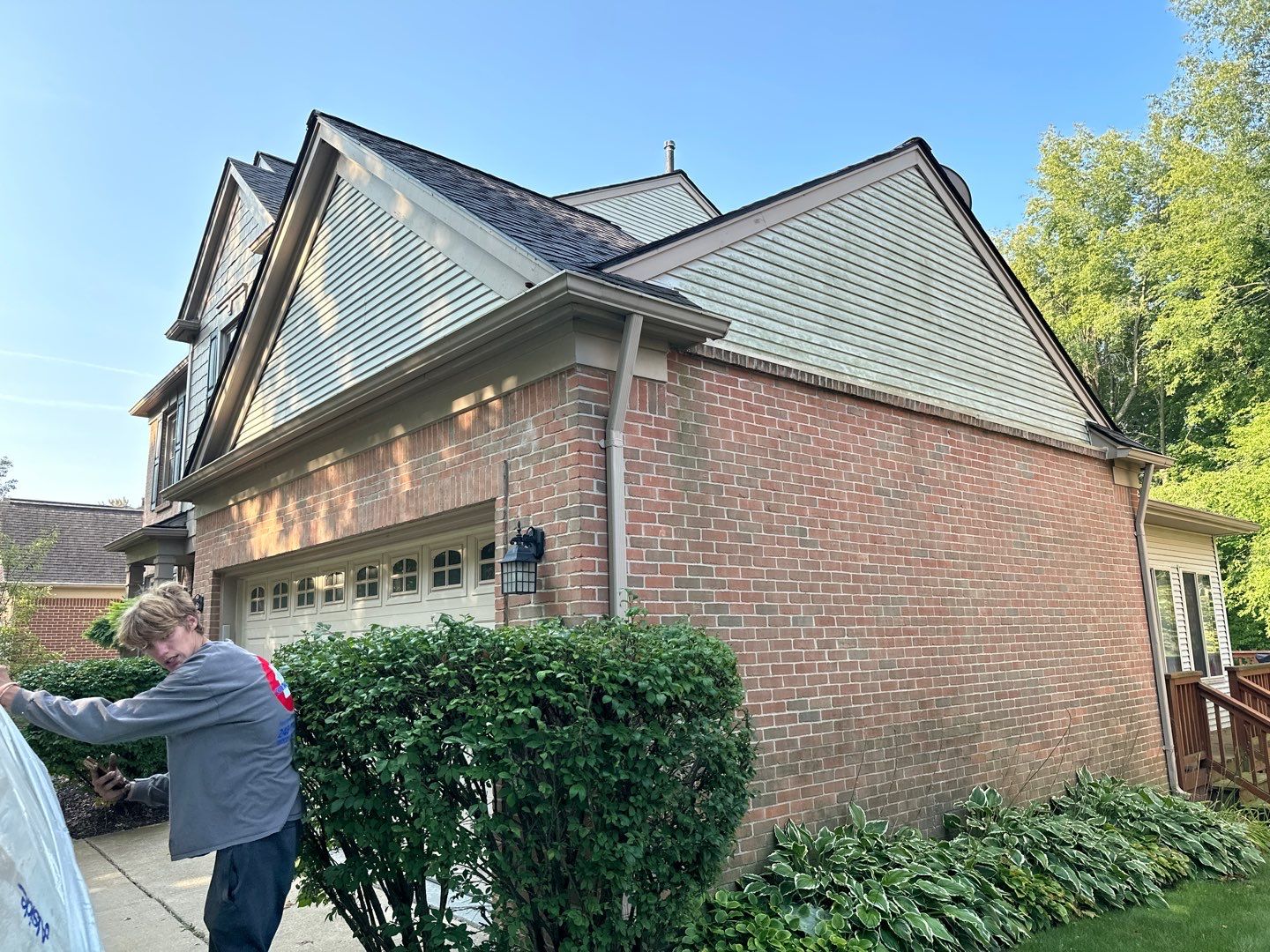 Siding Replacement using Alside Charter Oak D4.5" by 180 Contractors