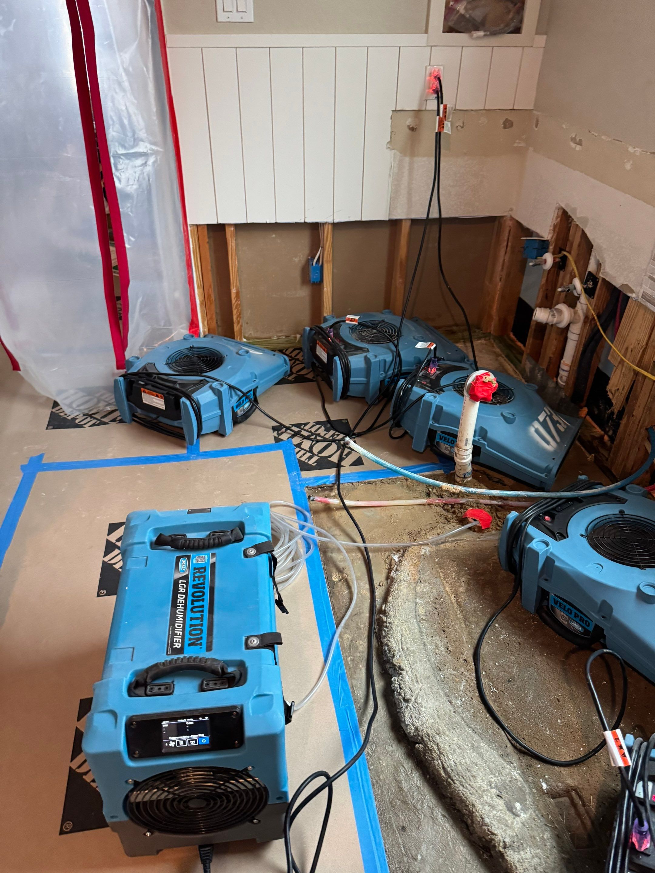 Hidden Plumbing Leak & Bathroom Restoration – Tomball, TX by MaxResto