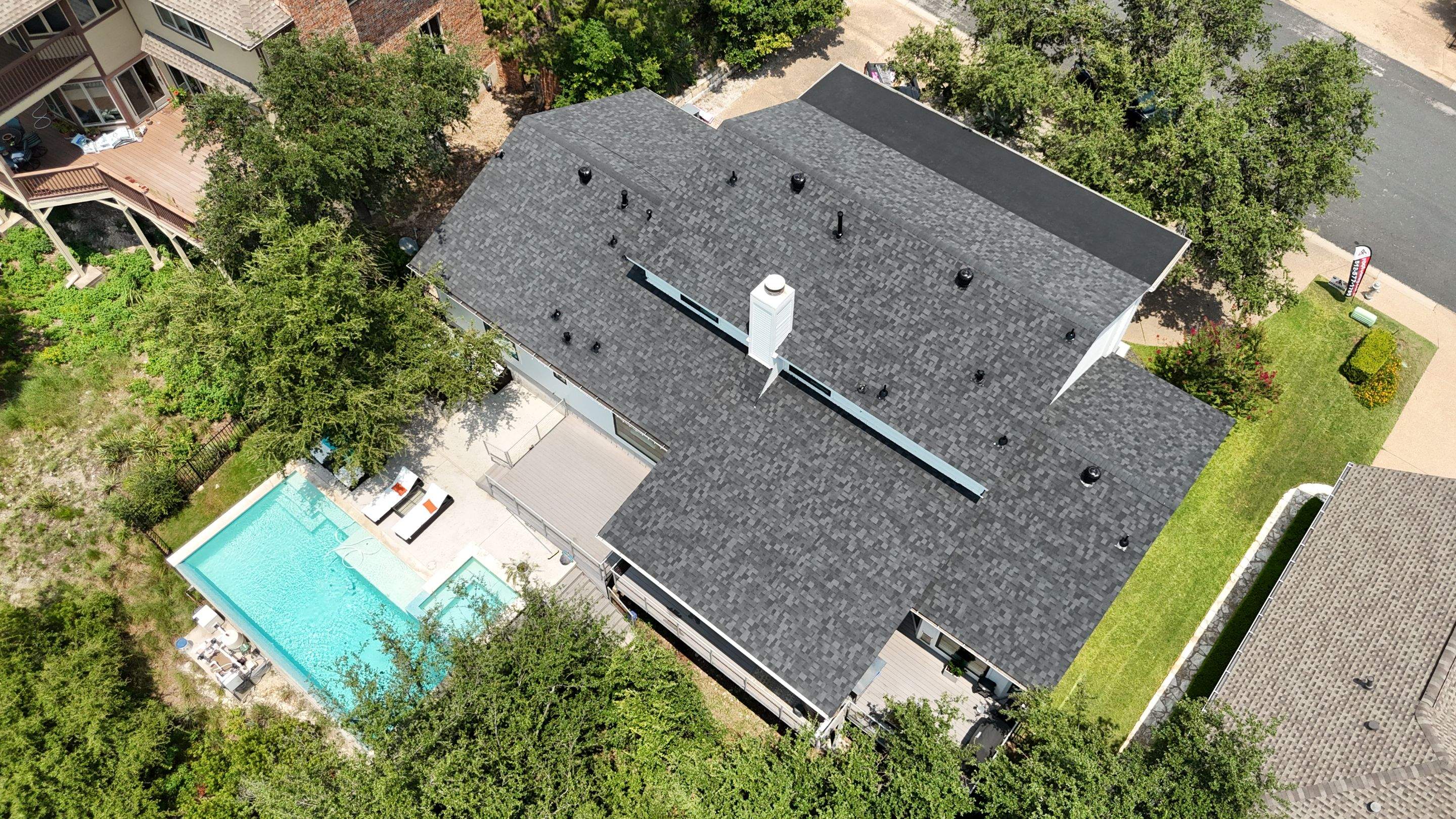 Onyx Black - Owen’s Corning TruDefinition Duration by RoofsOnly.com