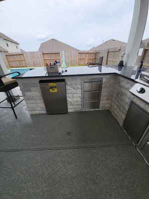 Patio and Summer Kitchen in Texas city
