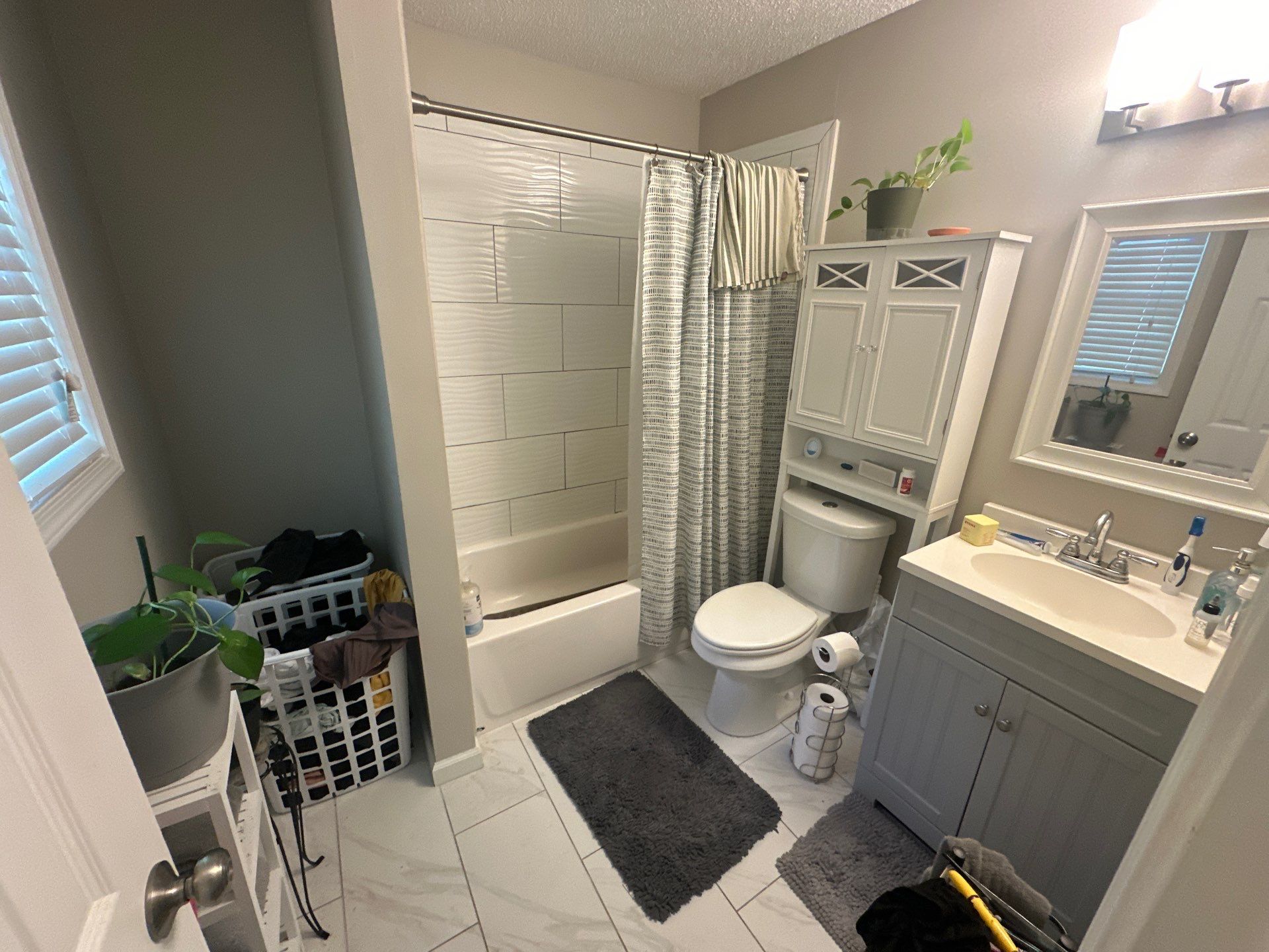 Tub to walk-in shower conversion by Prudencio