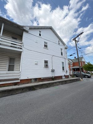 16 West Middle Street, Hanover, PA 17331 UNITED STATES