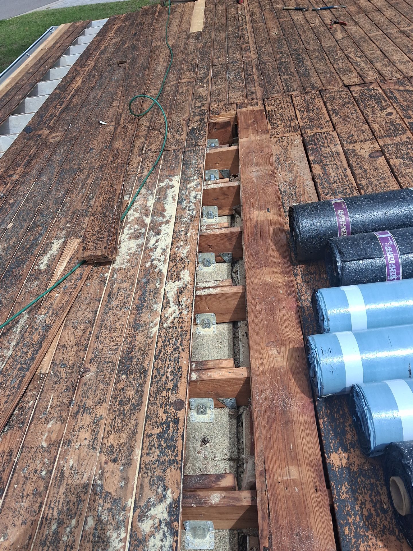 Project in St. Petersburg 33703 by Mitchell Roofing Company LLC 