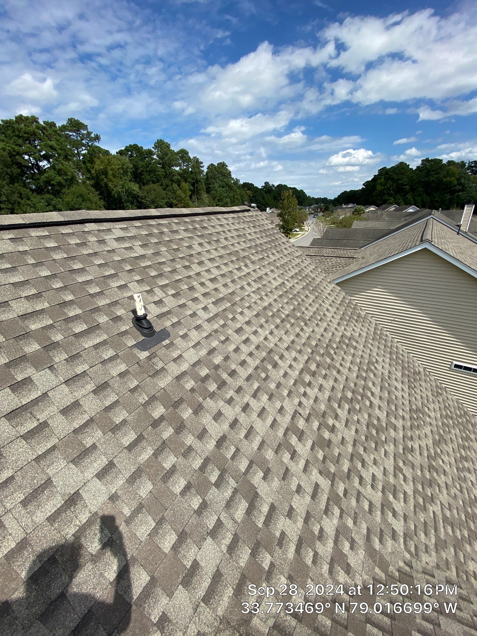 GAF HDZ - Weathered Wood by Linta Roofing Inc