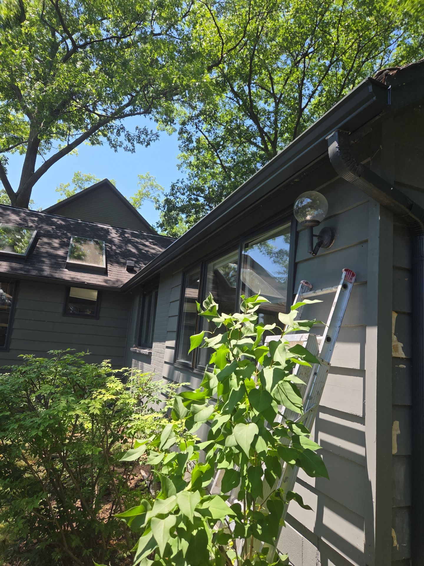 Eavestrough Installation in Barrie