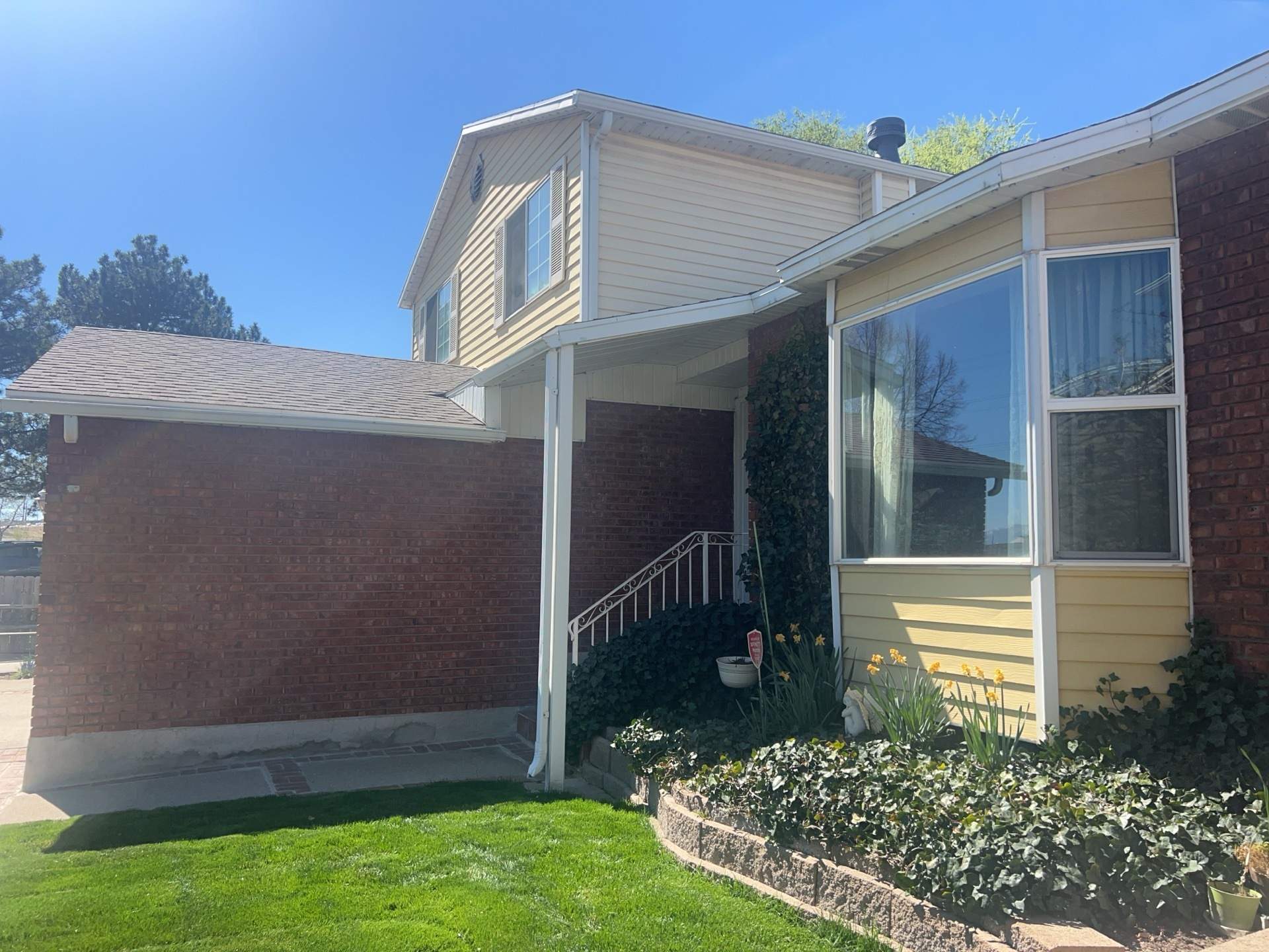 West Valley City | Aluminum to Hardie Conversion | Timber Bark & Arctic White by Ideal Siding Utah