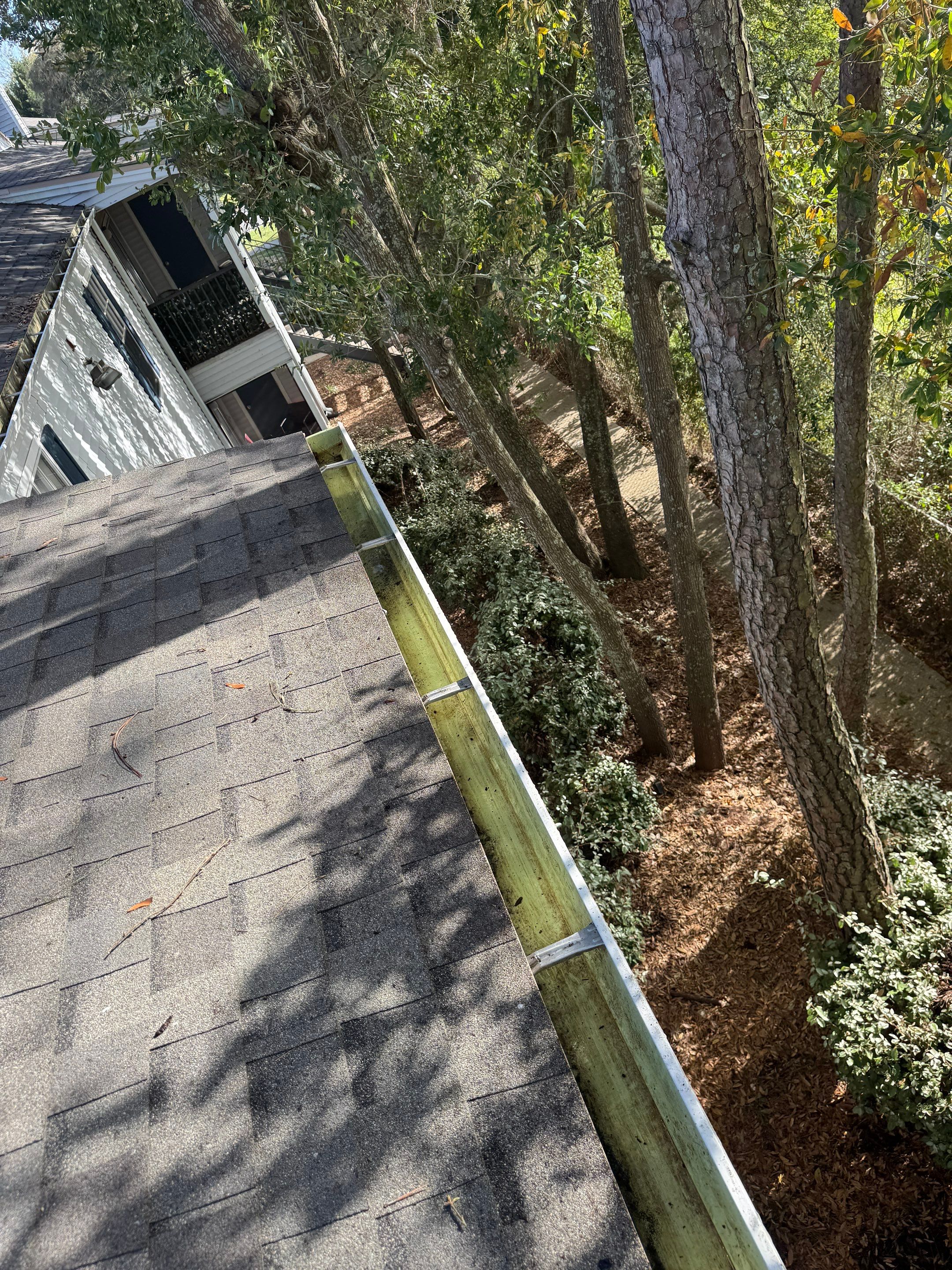 Commercial gutter cleaning Pensacola, FL after photo with clean gutters