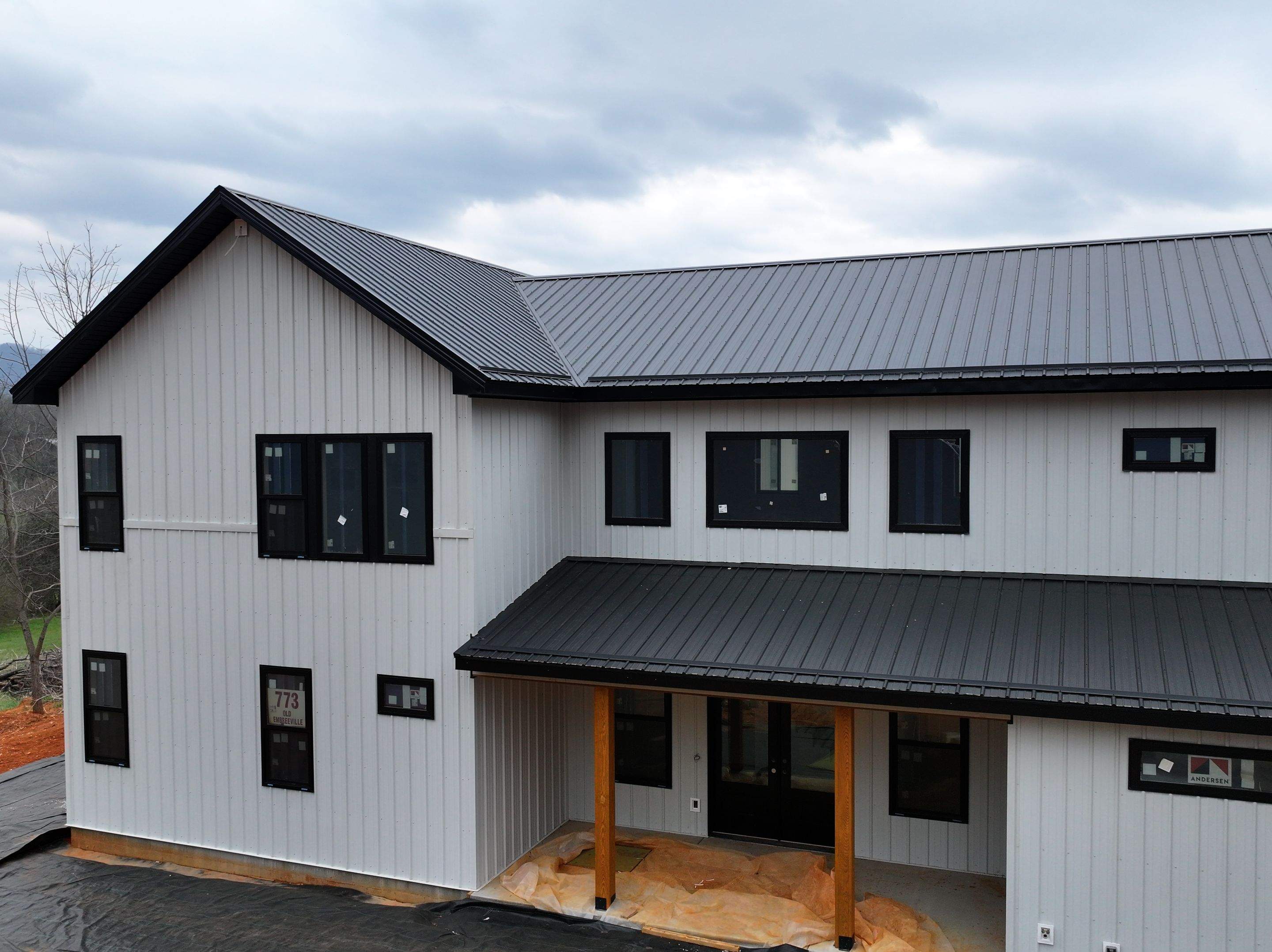 Titus Jr Residence by Omnia Roofing