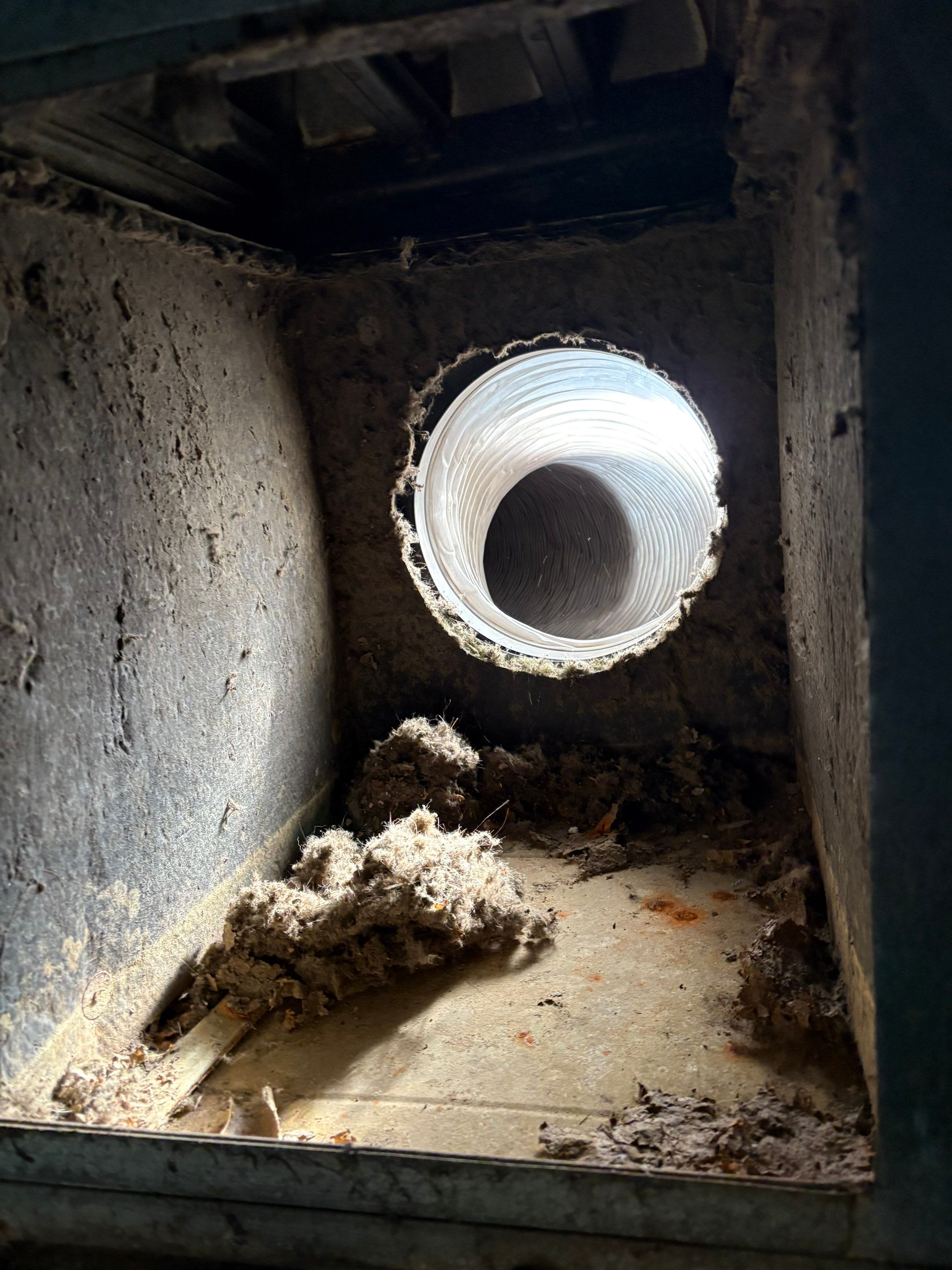 Duct Cleaning in New Market by Elemental Heating and air conditioning LLC