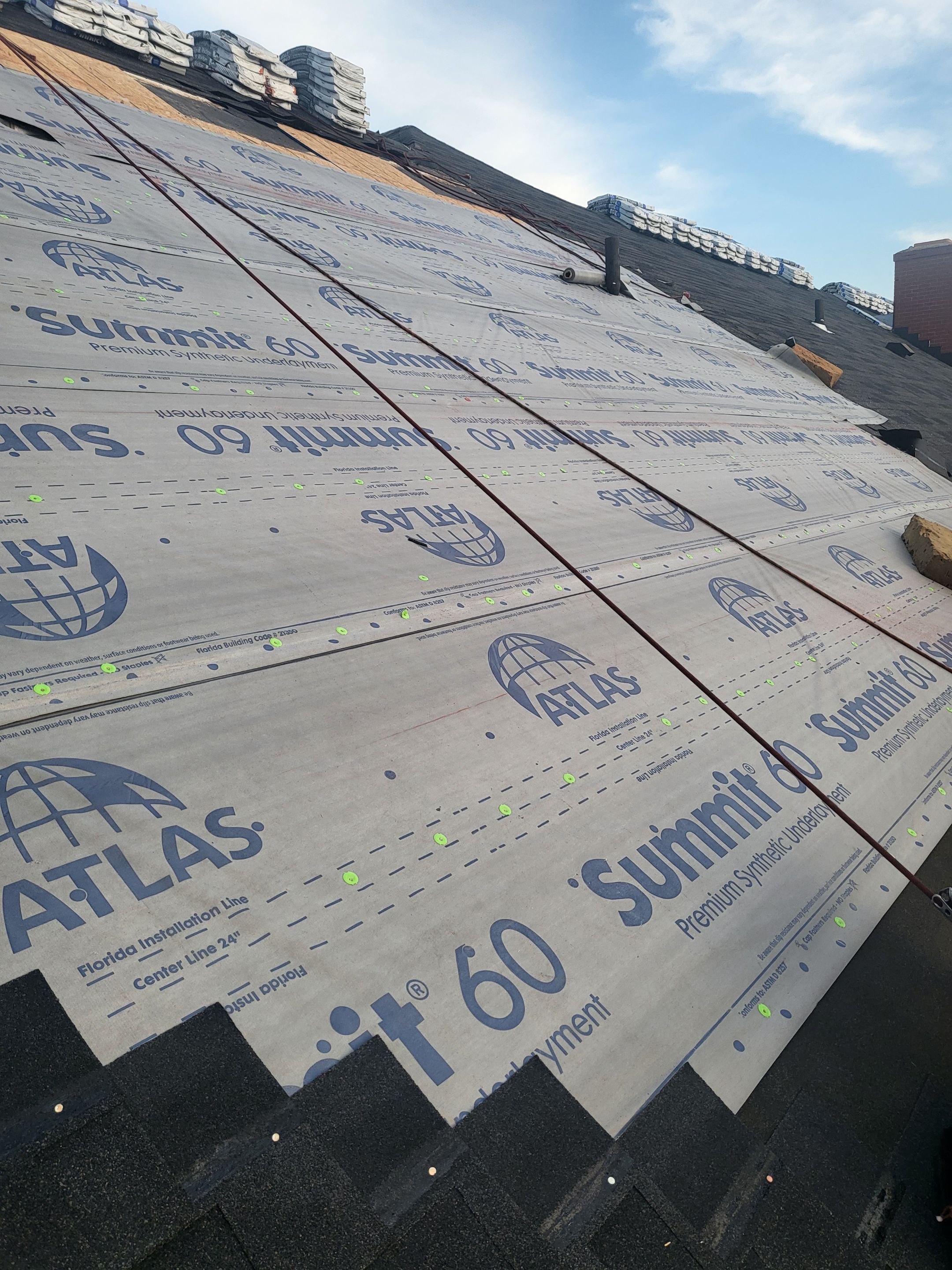 ATLAS PINNACLE COLOR: BLACK PRISTINE by Eagle Eye Roofing