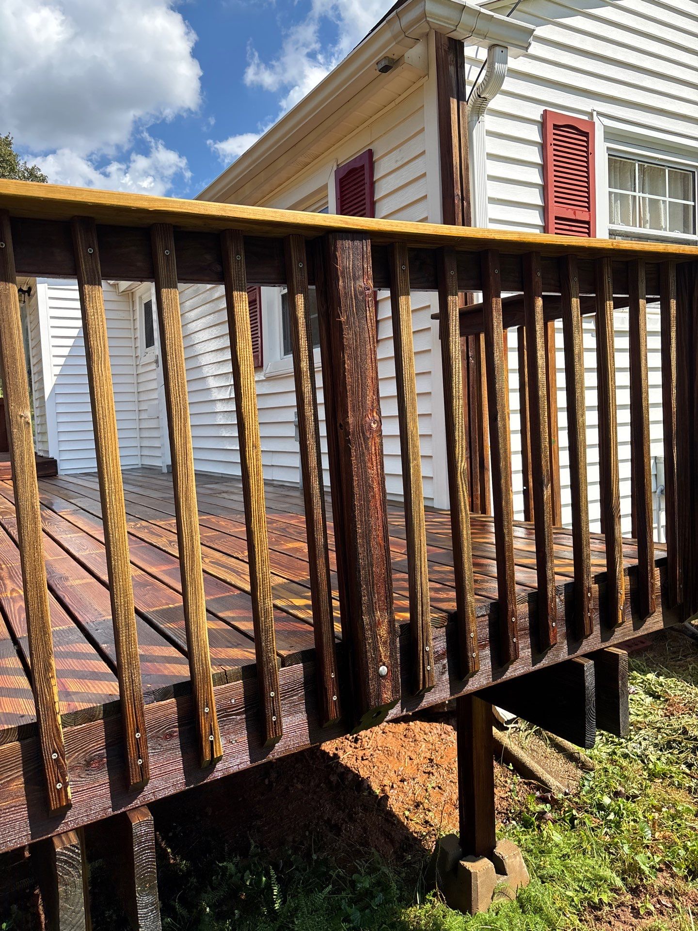 Wood Deck using Wood Sealant by DuraSeal