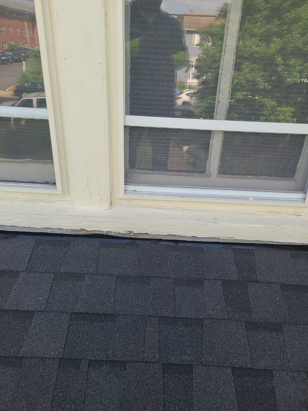 Arlington: CertainTeed Landmark Designer Shingles in Moire Black by RM Banning, Inc.