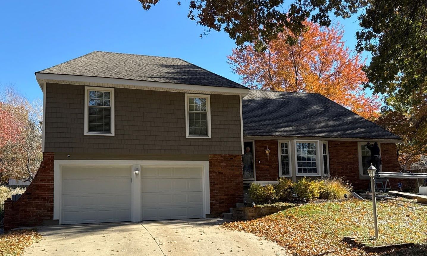Complete Kansas City Exterior Remodel With IKO Roofing and Craneboard Siding by EEC Windows, Siding & Roofing