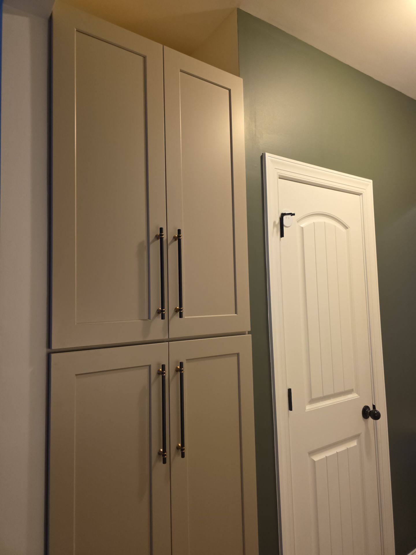 From Dated to Dazzling: A Bright Kitchen Transformation in Holly Springs by Elite Remodeling and Design LLC