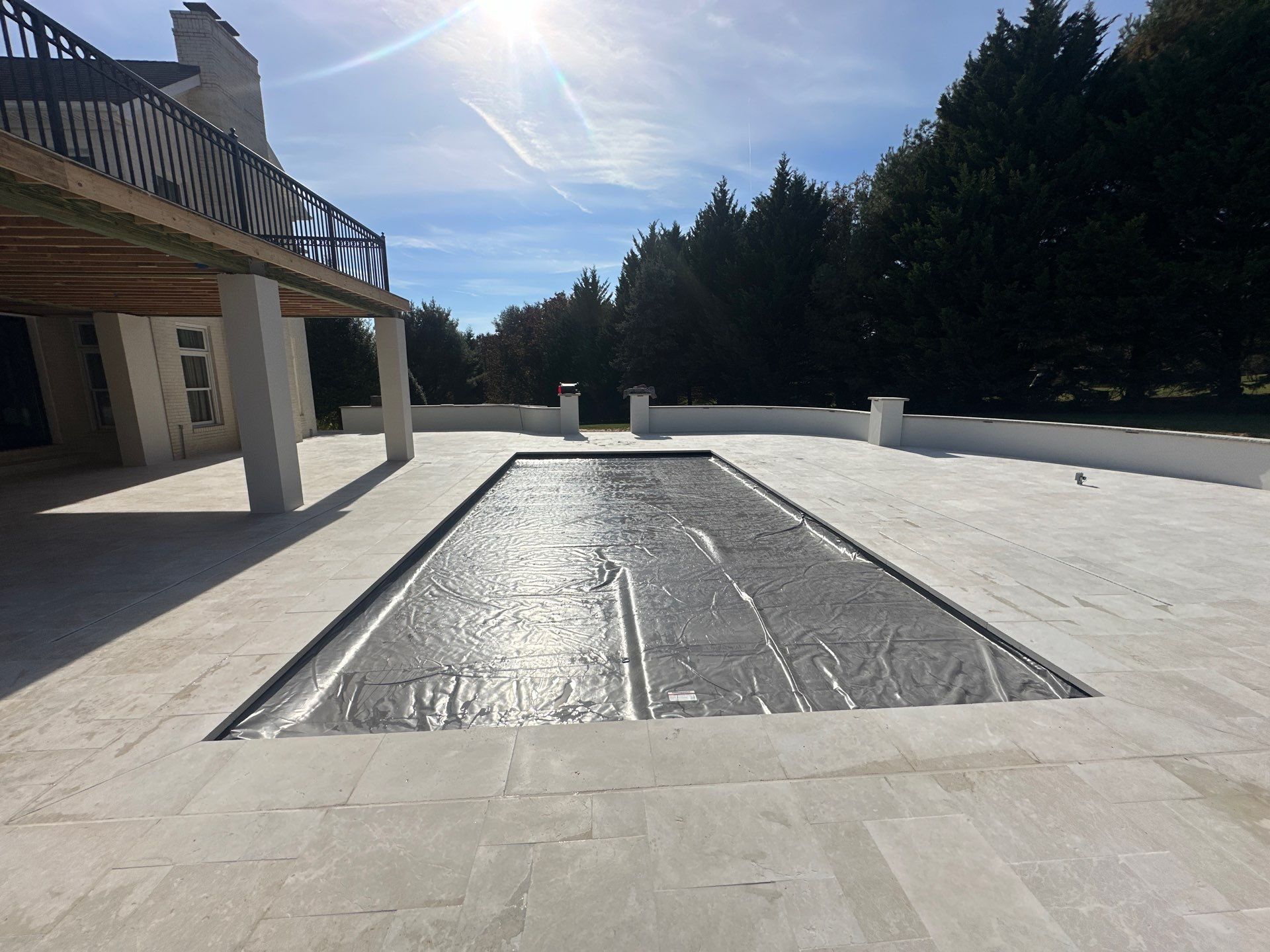 Gunite Pool and Spa with Autocover by Elysium Pools