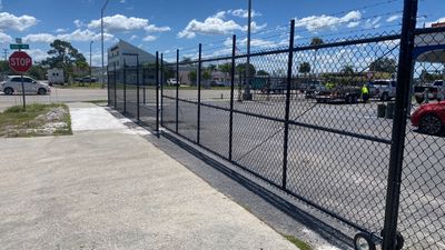 Parrish, FL 6+1 Black Commercial Chain-Link Fence