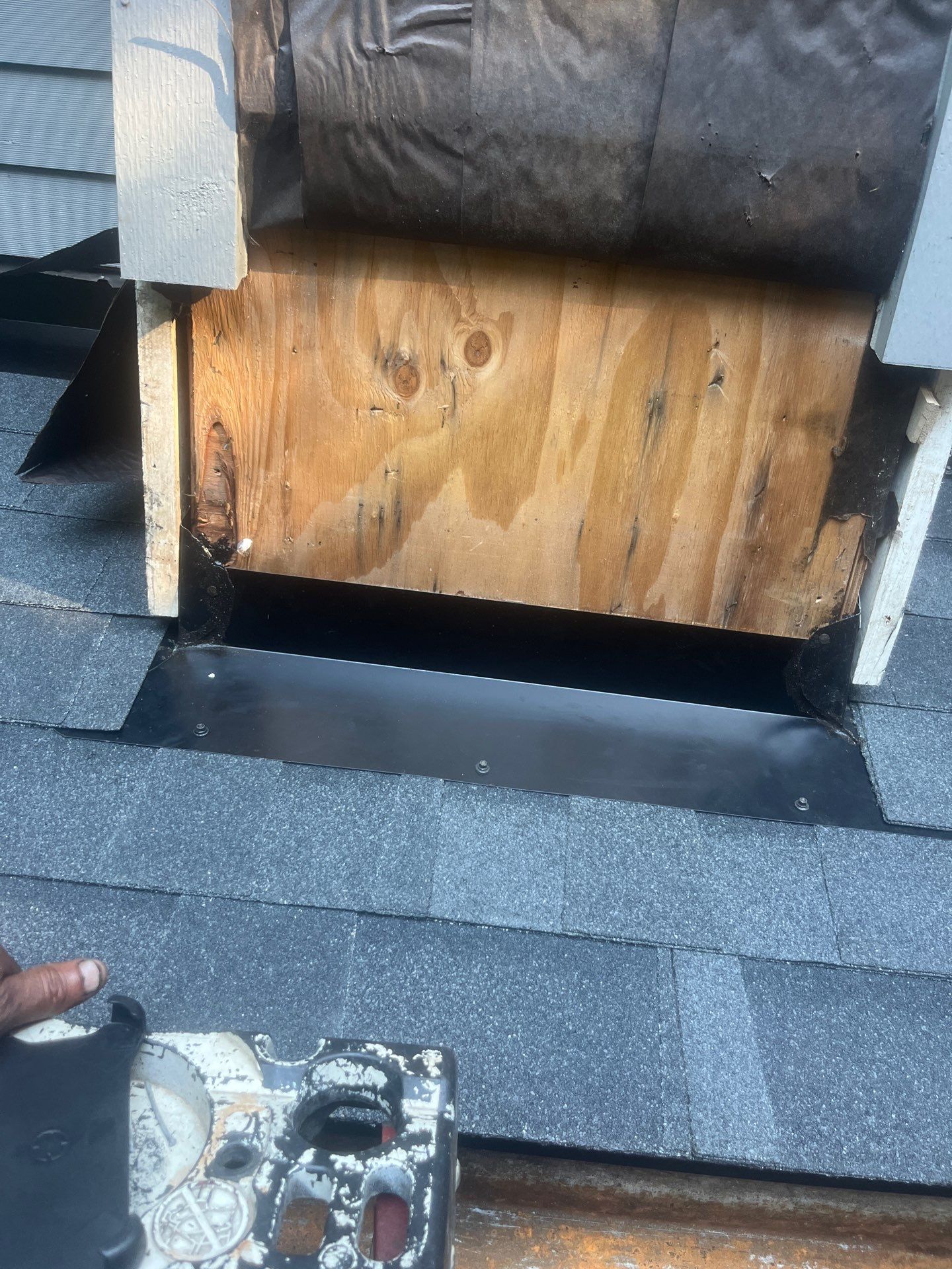Project in West linn by Tom Leach Roofing