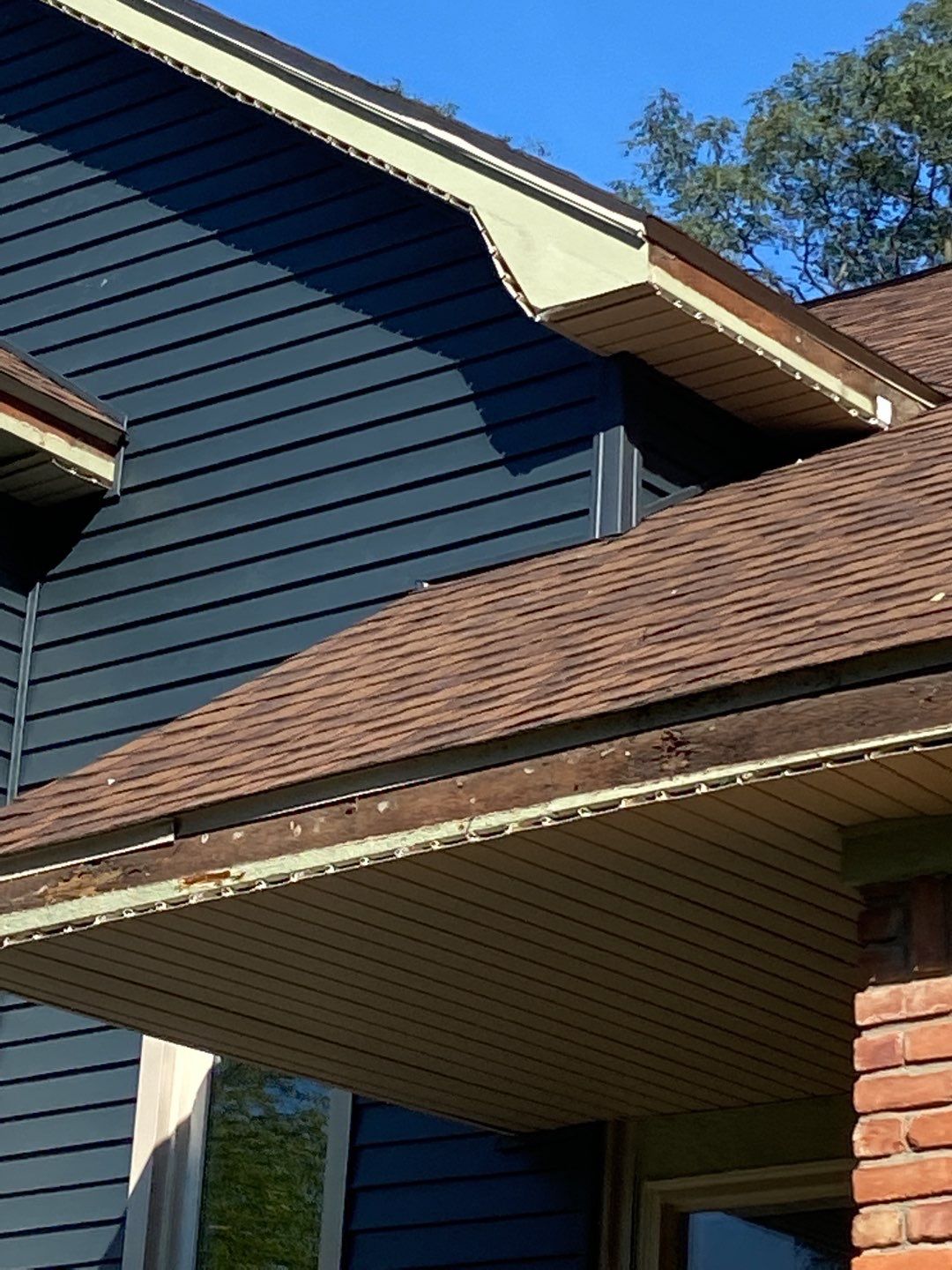 Siding Replacement using CertainTeed Restoration Classic D5 by 180 Contractors