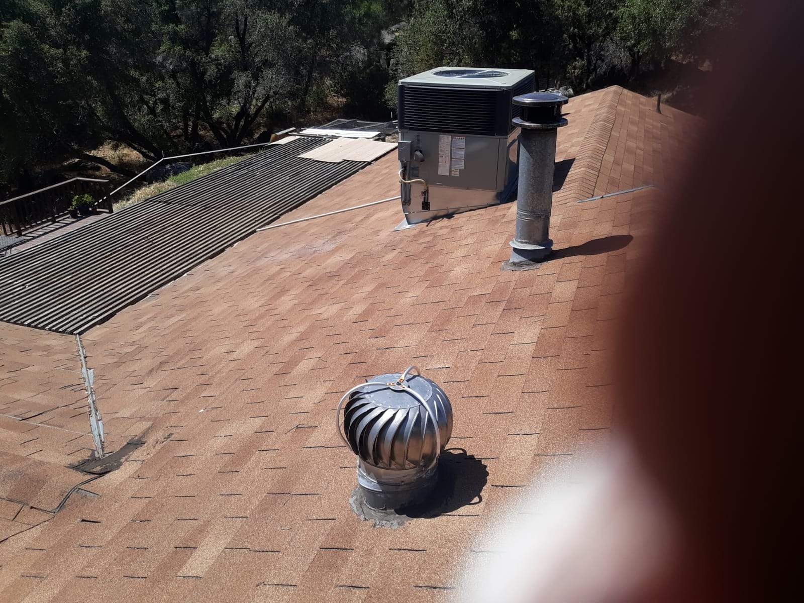 Metal roofing installation using Standing seam metal roofing system by Straight Edge Roofing Inc