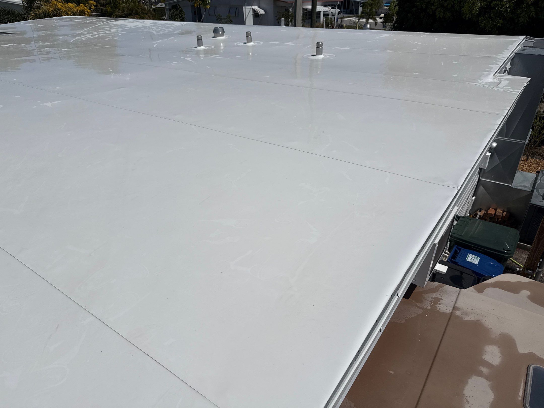 TPO Roof Cleaning – Tri-Par Estates, Sarasota, FL (5-Star Review) by Sunshine AquaWash
