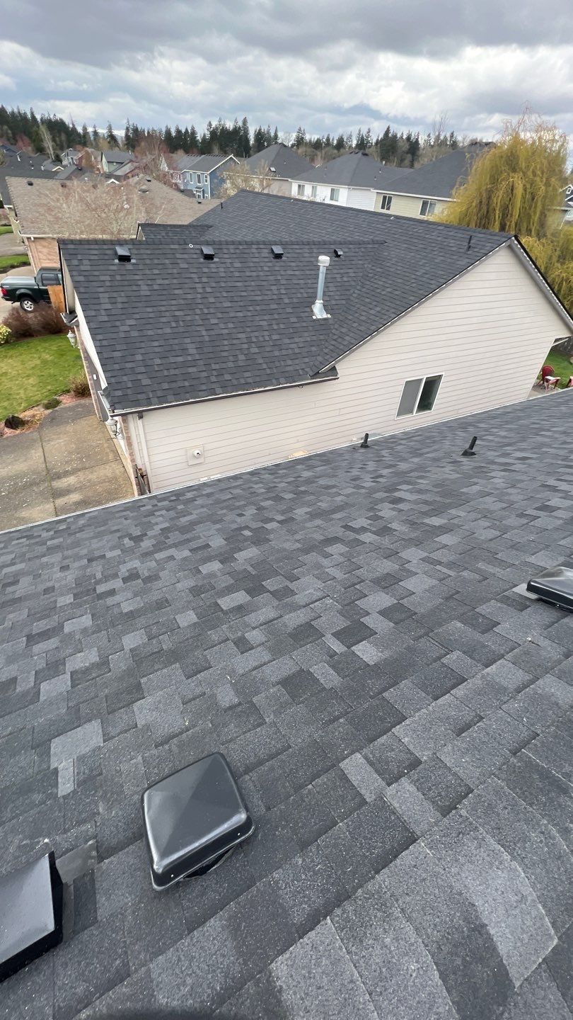 Residential Re-Roof in Albany Oregon by Orezona Building & Roofing Company, Inc.