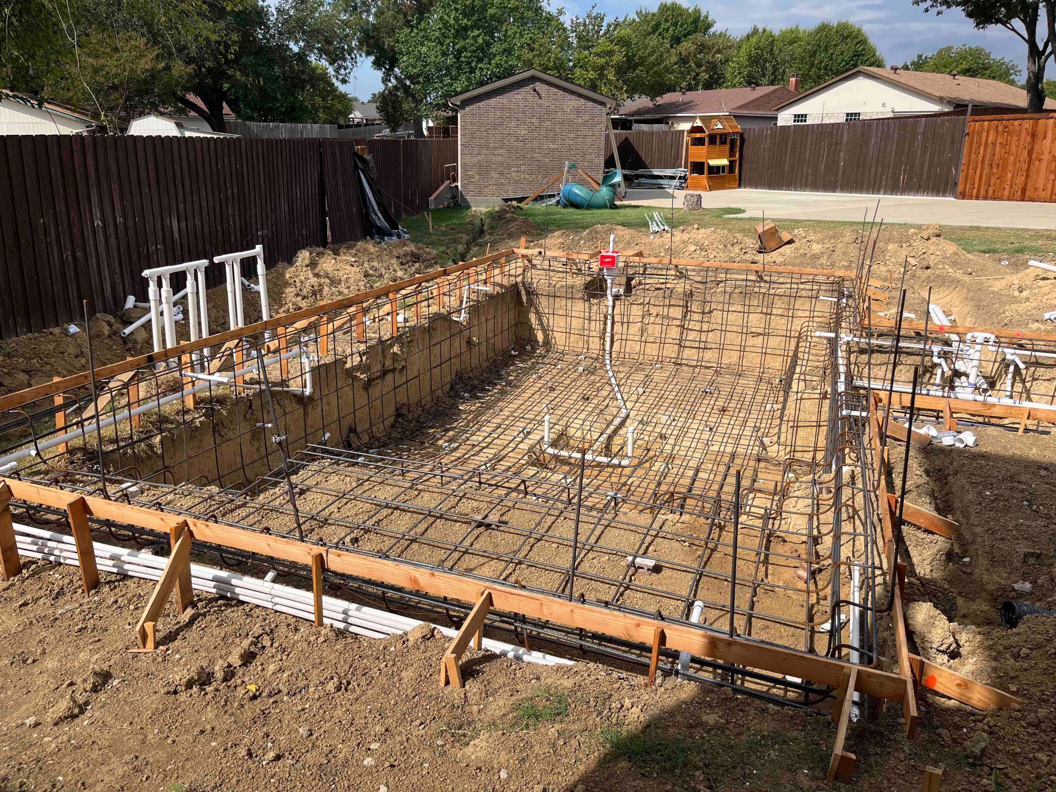 Geometric Pool with Raised Spa and Stone Coping by Pinnacle Pools and Spas - DFW
