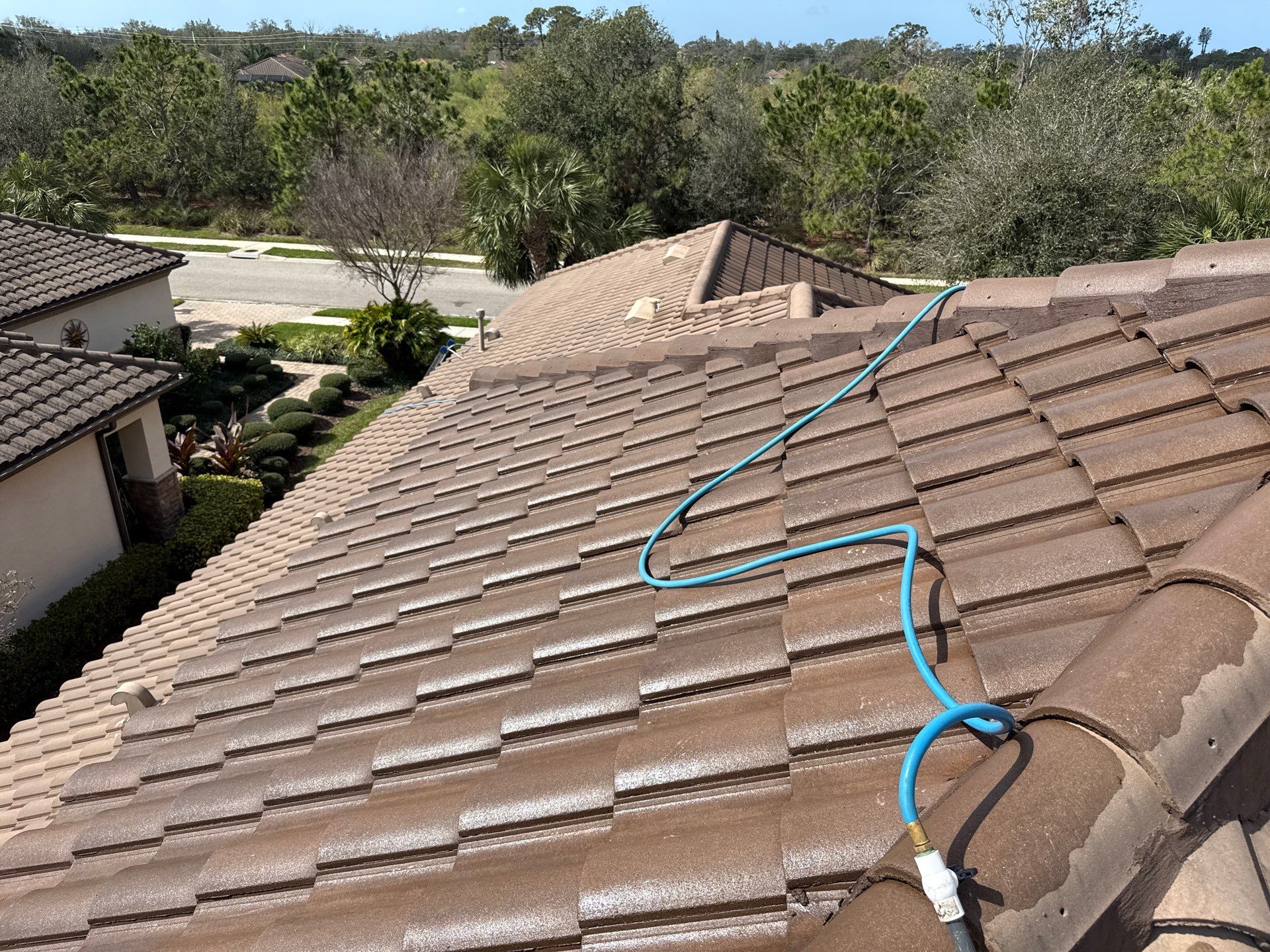 Tile Roof & Pool Deck Cleaning in Artisan Lakes Esplanade, Palmetto, FL – Sunshine AquaWash by Sunshine AquaWash