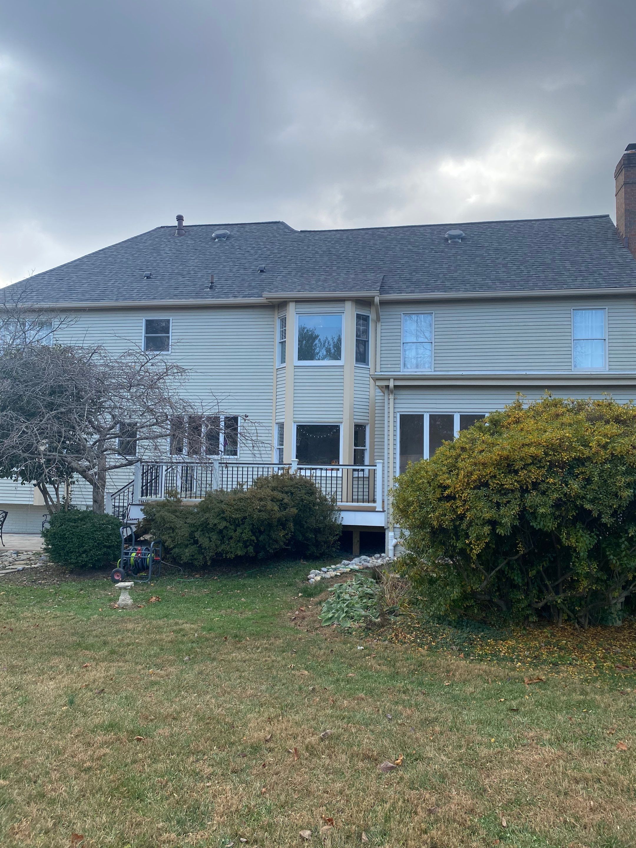 Herndon: CertainTeed Landmark Pro Designer Shingles in Max Def Driftwood by RM Banning, Inc.