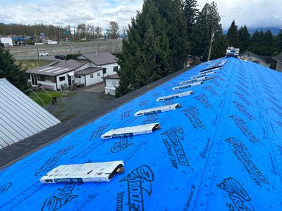 Residential Roofing Installation using IKO Dual Black Biltmore