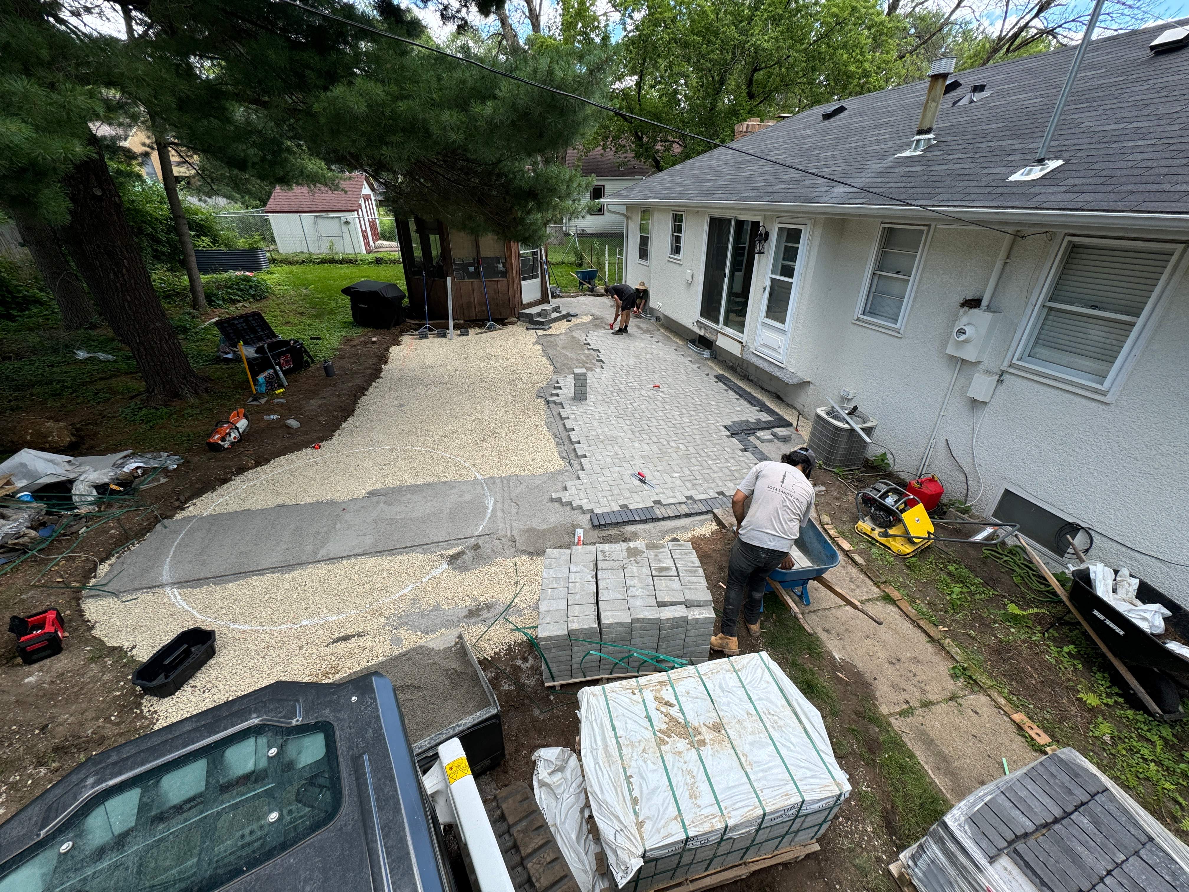 Patio  by Sota landscaping