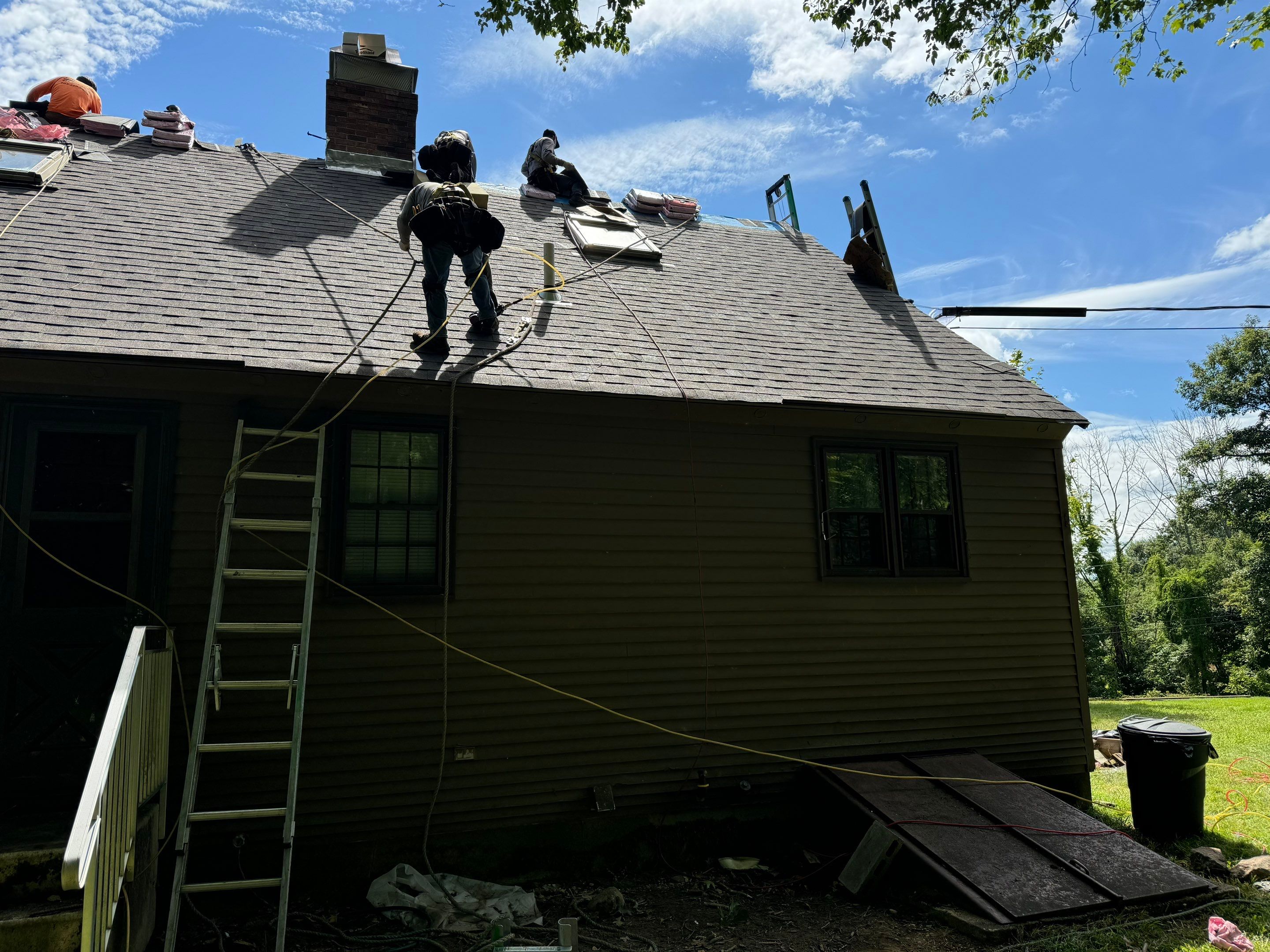 Pittsfield, NH – Owens Corning TruDefinition® Roof Installation by Tall pine roofing