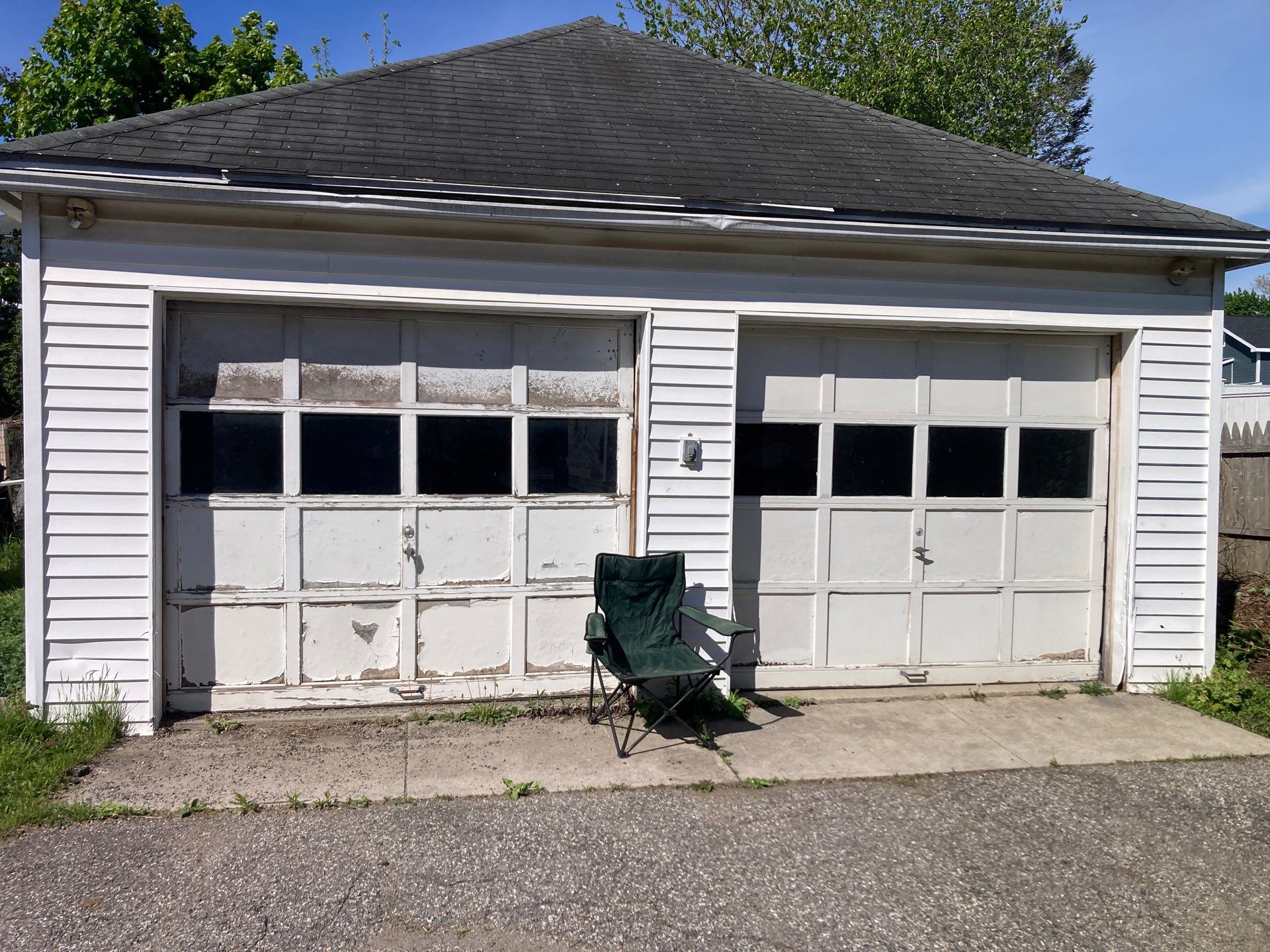 Amarr Lincoln Garage Door Installation by DiGiorgi Roofing and Siding Inc