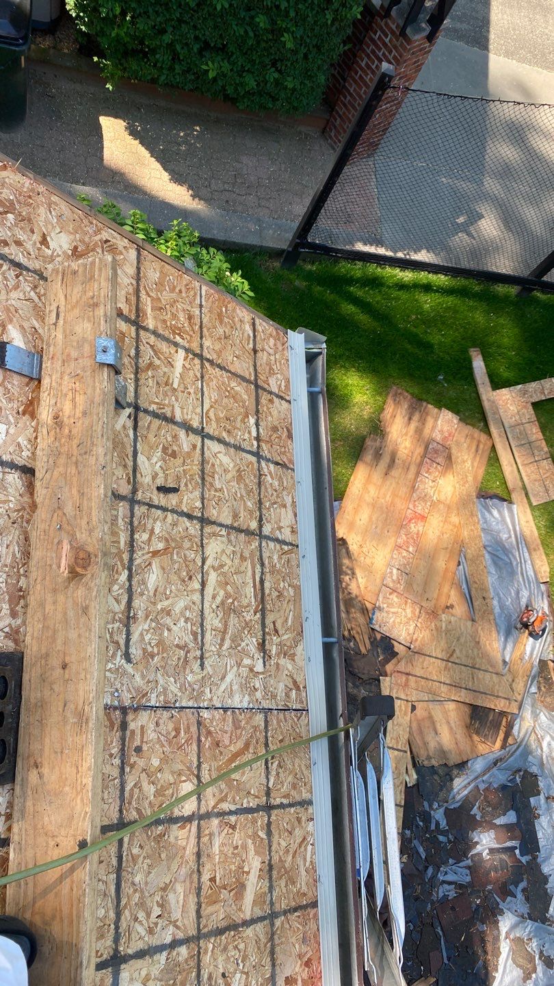Siding Replacement using CertainTeed Restoration Classic D5 by 180 Contractors