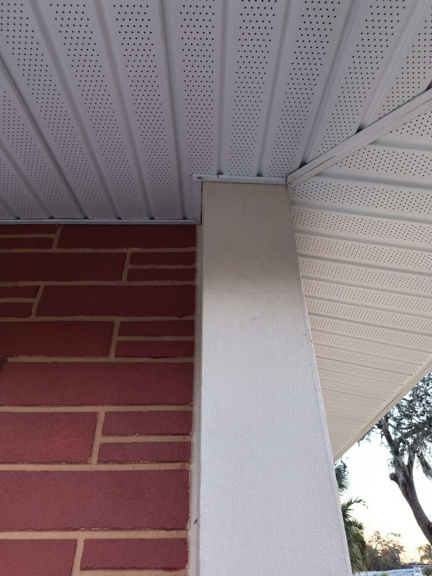 White Soffit and Fascia Upgrade in Sarasota FL by Gutter Professors
