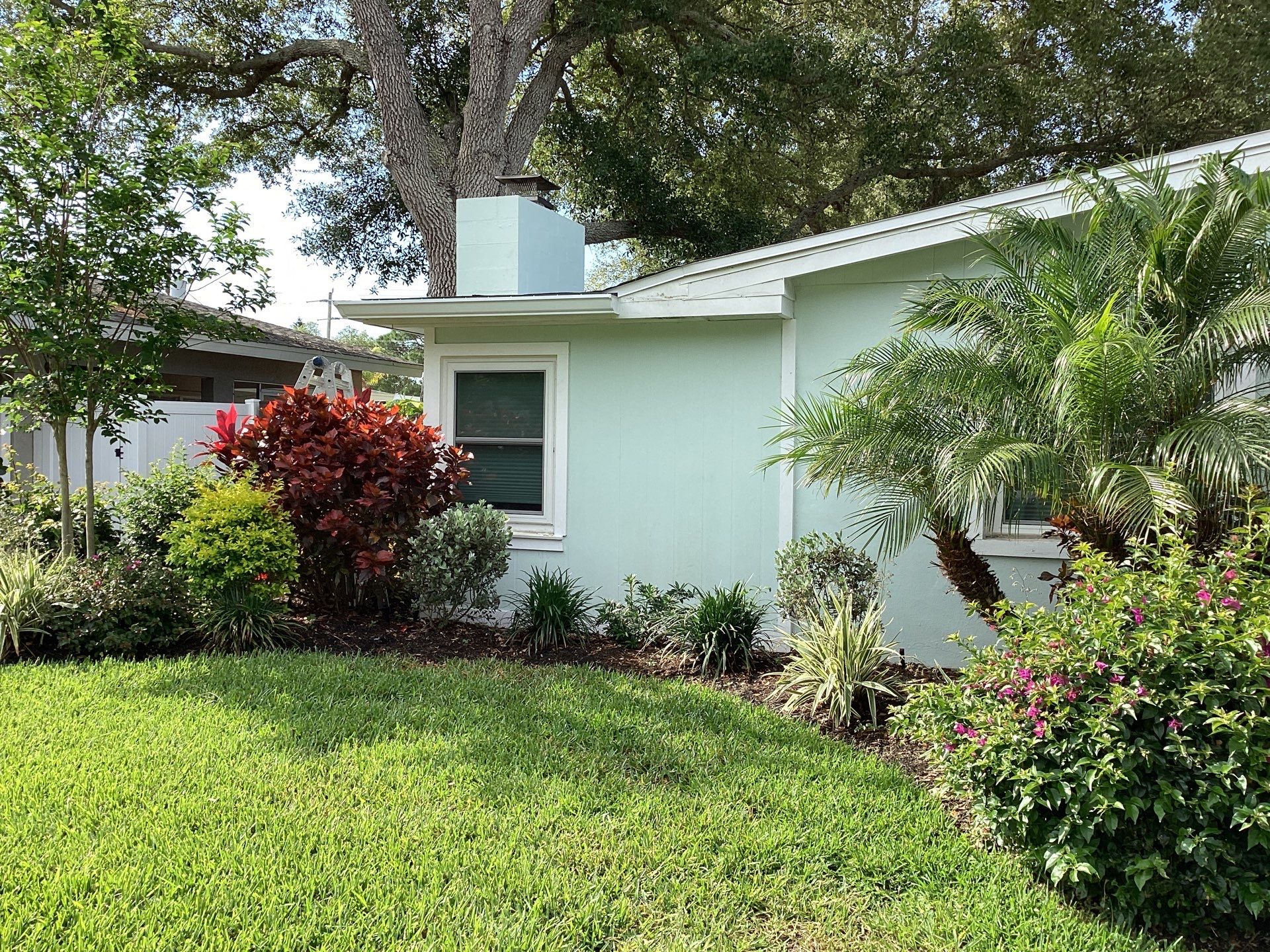 Elegant 7-Inch Seamless Gutters in Sarasota FL in Sarasota FL by Gutter Professors