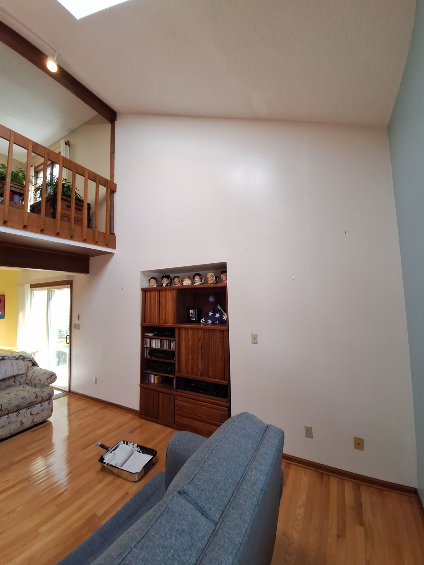 Ceiling and wall repaint by Gordon Painting