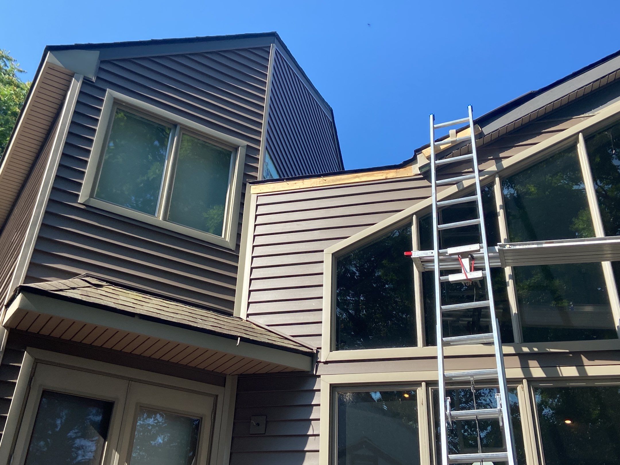 Siding Replacement using Certainteed Monogram D5 by 180 Contractors