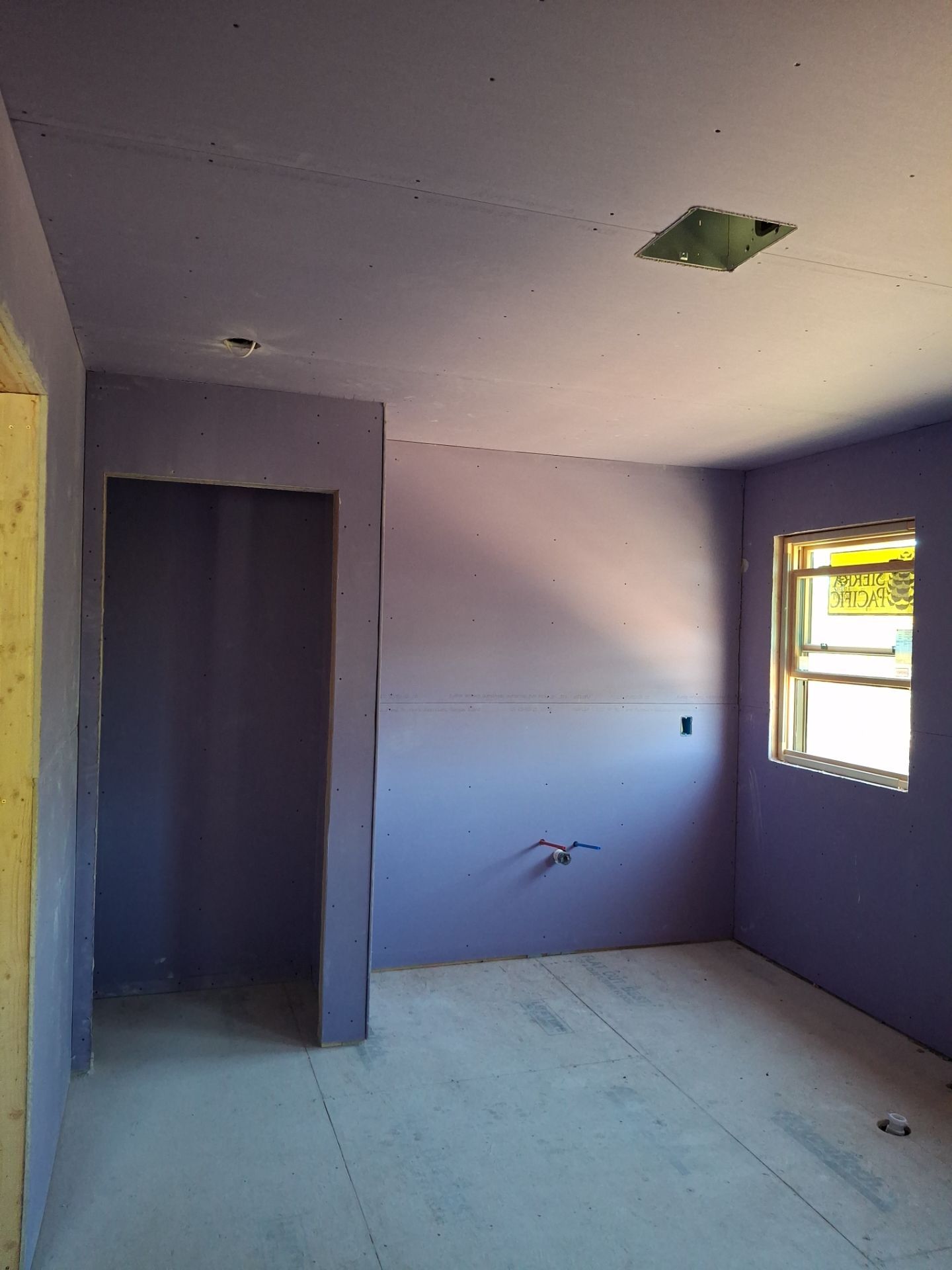 New construction Drywall  by Big Pine Panting Inc