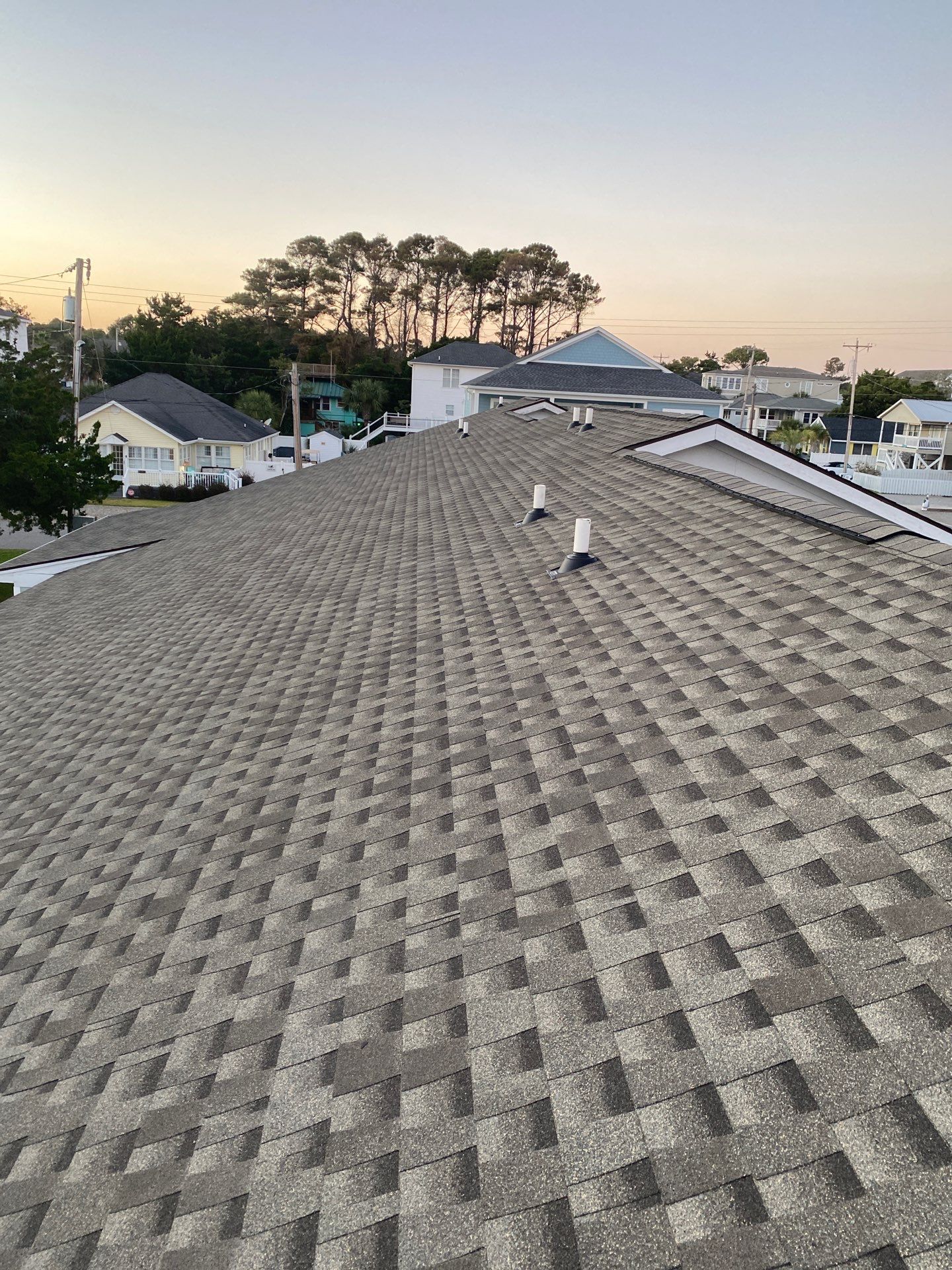 GAF HDZ - Weathered Wood by Linta Roofing Inc
