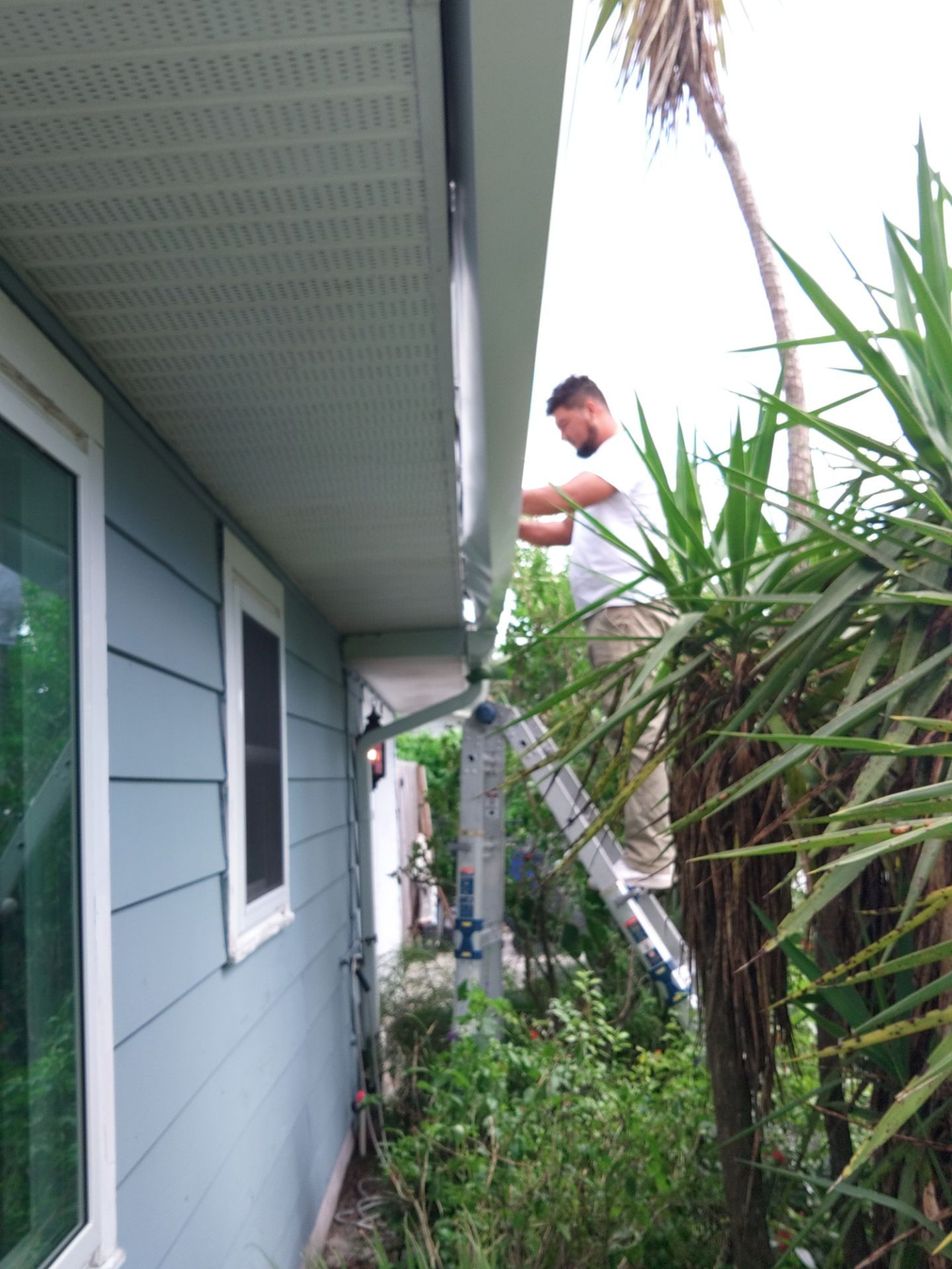 White 6-Inch Gutters and Leaf Guard Installation in Fort Myers FL by Gutter Professors