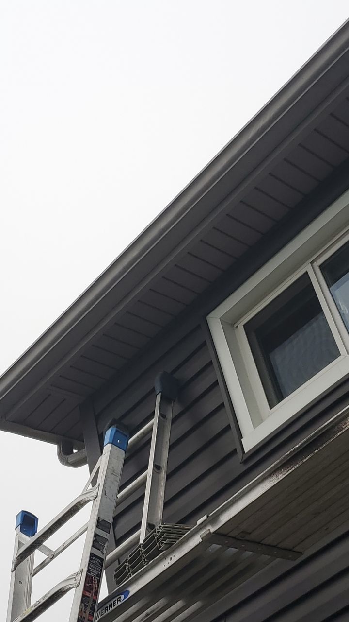 Ro & Tim Seery by Silver Leaf Contracting 