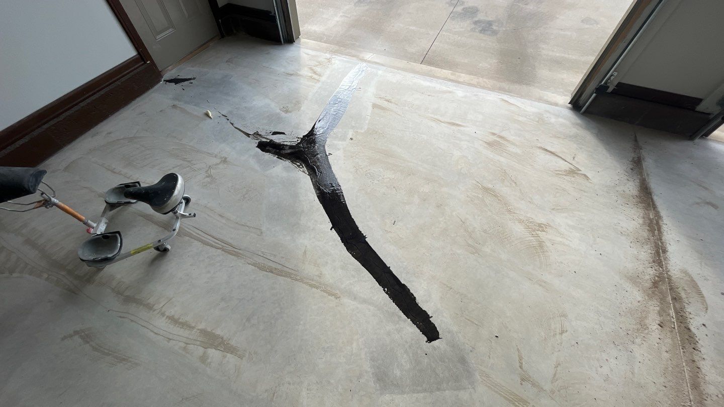 Garage using Silver Creek by Select Painting, Coatings & Garage Cabinets