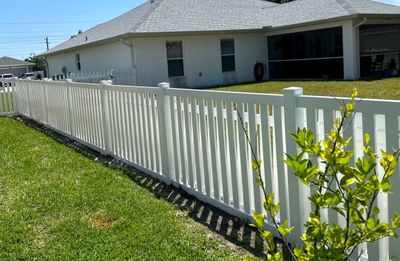 White Vinyl Picket Fence using 4Ft White Vinyl Picket Fence