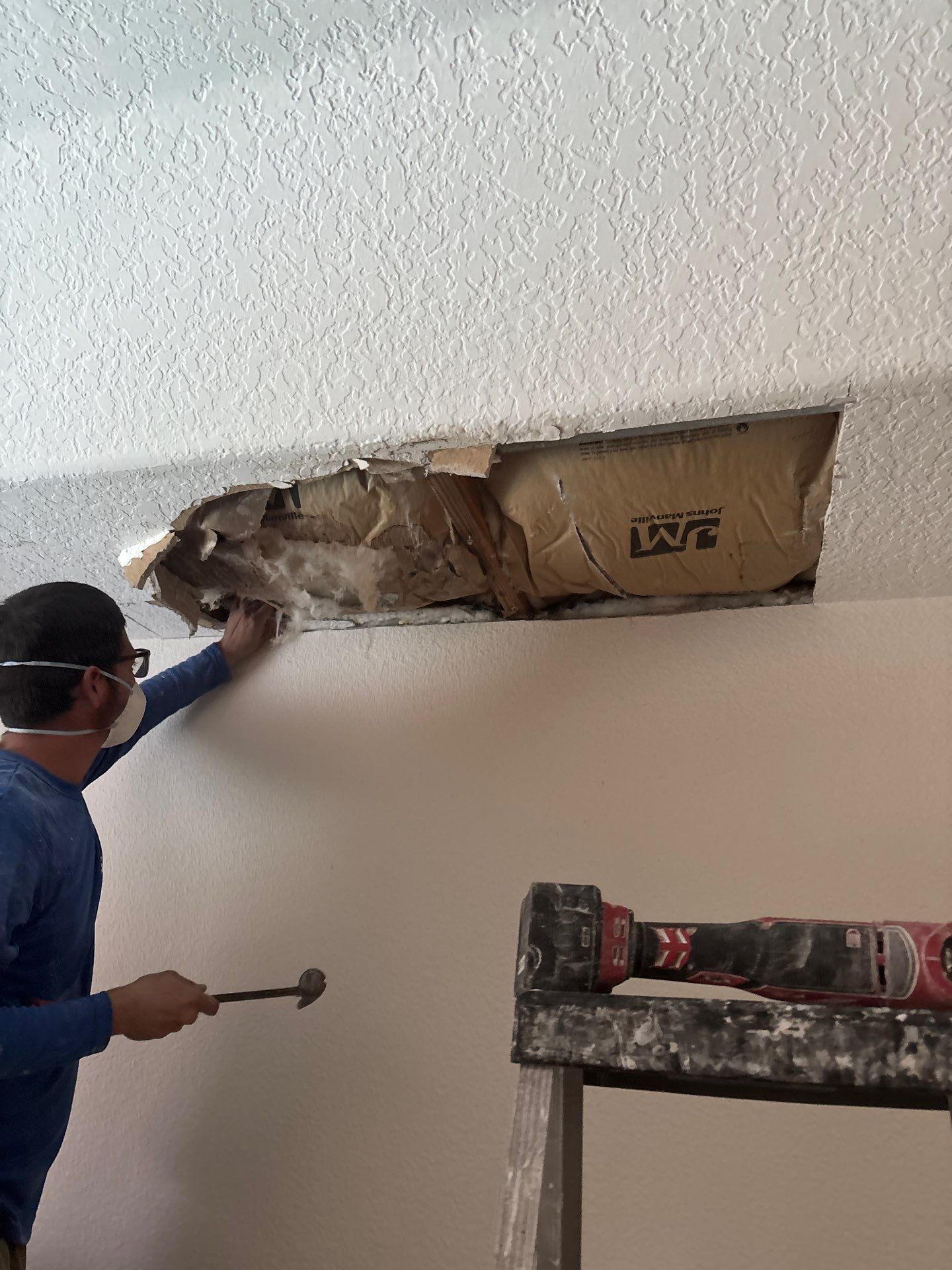 Mold Damage Inspection And Removal In North Port, FL by Ampm Restoration Services