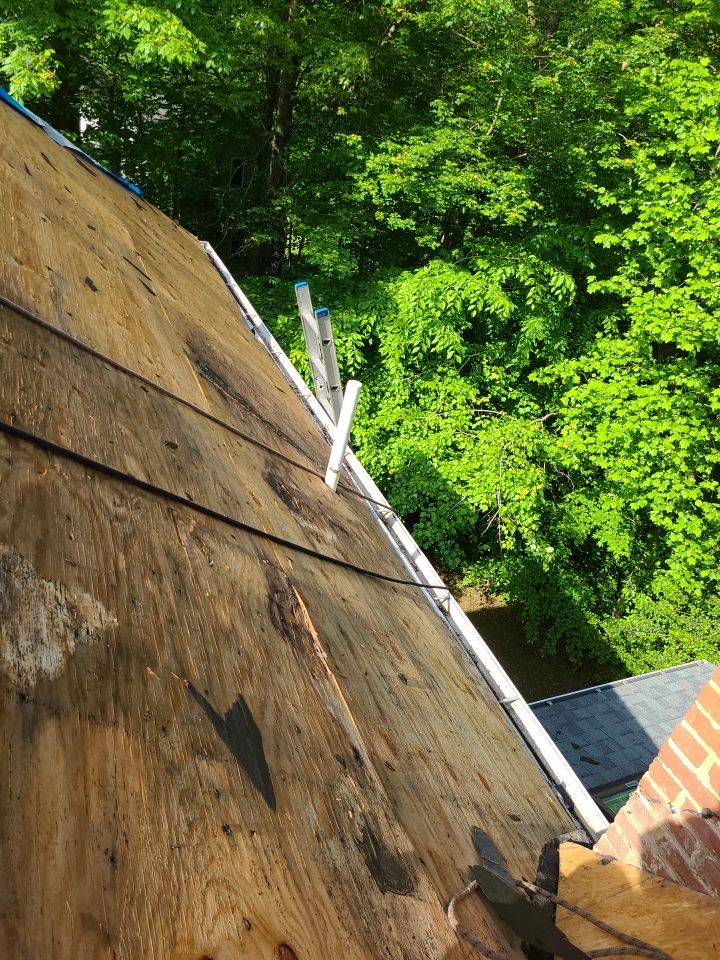 Clifton - CertainTeed Landmark Charcoal Black by RM Banning, Inc.