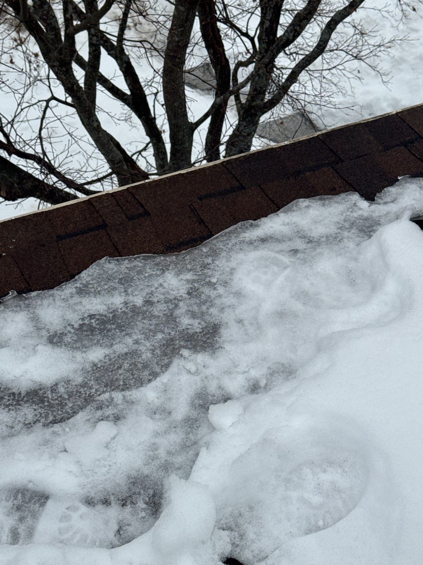 Ice Dam Removal & Snow Removal in Woburn, MA by Mighty Dog Roofing of Greater Middlesex County