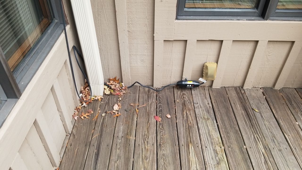 Heat Cables  using Raychem by Absolute Roofing and Construction