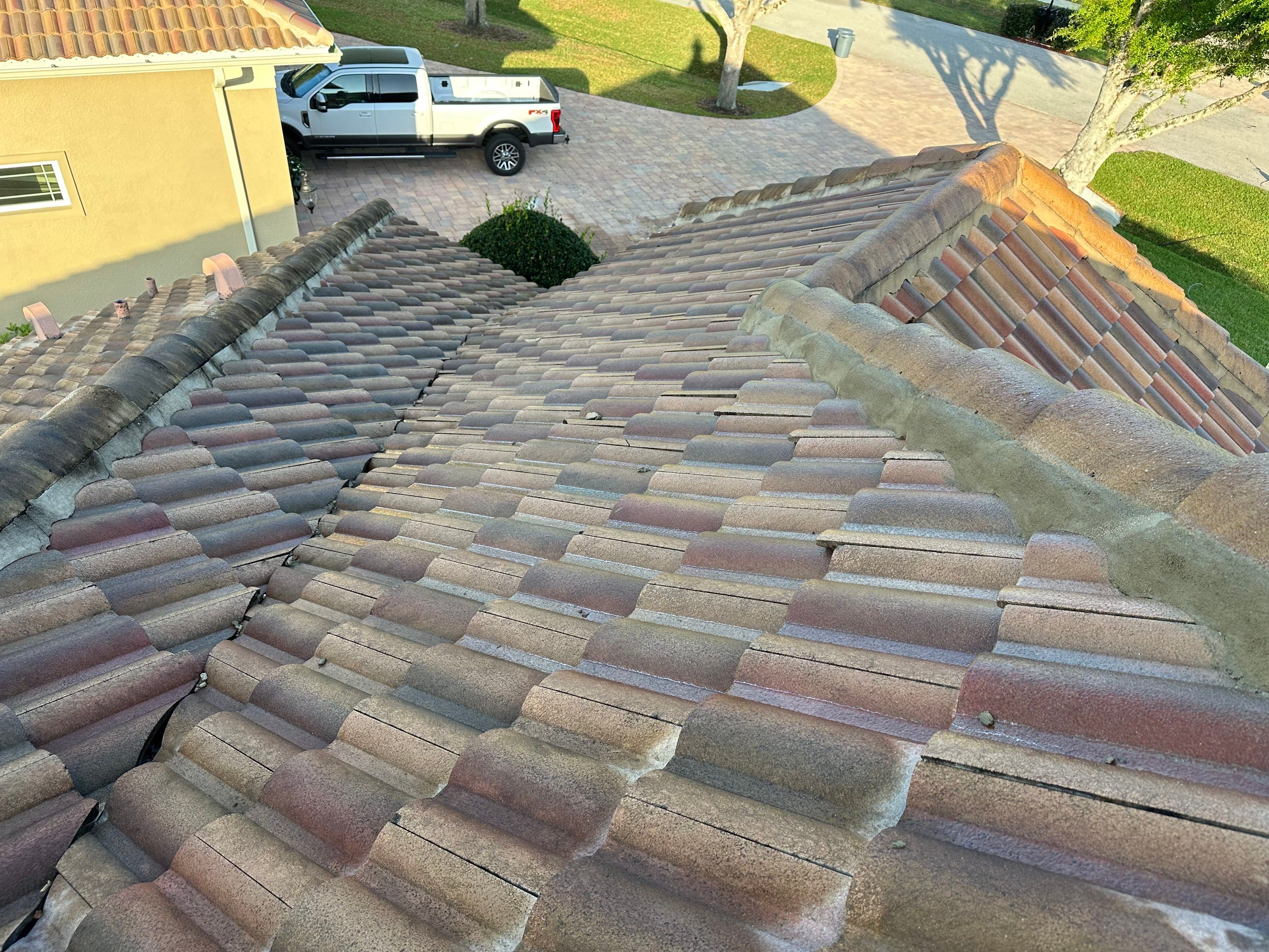 Concrete Tile Roof Cleaning in Winding River Community, Bradenton, FL | Sunshine AquaWash by Sunshine AquaWash
